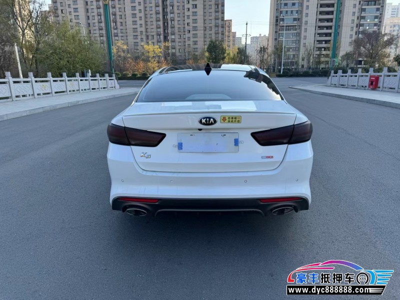 16年起亚K5轿车抵押车出售