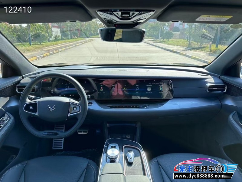 23年极狐阿尔法S轿车抵押车出售