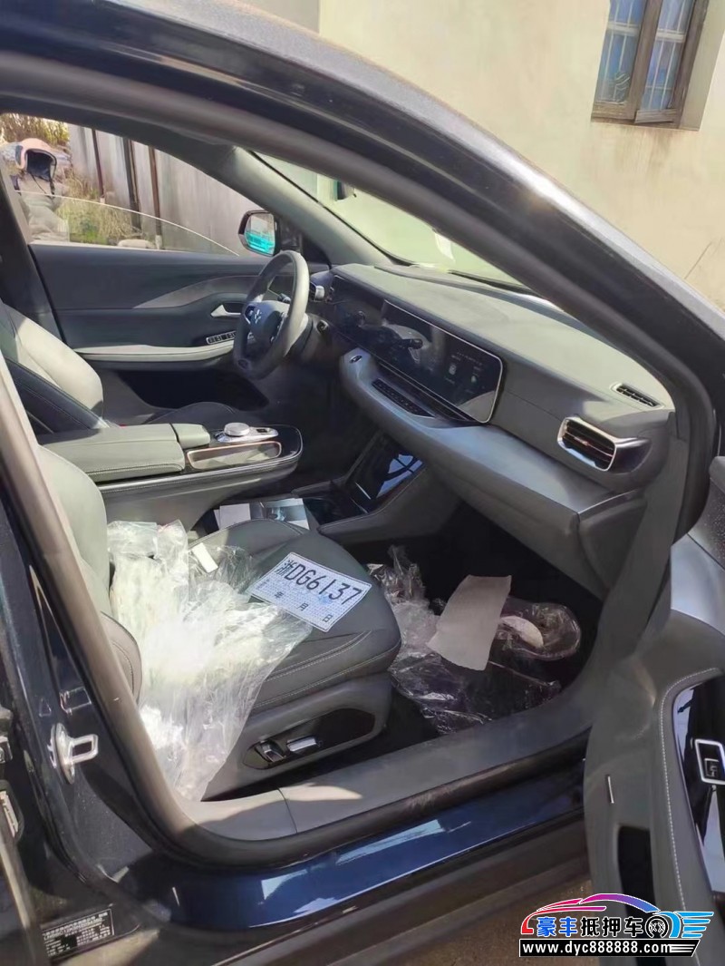 23年极狐阿尔法S轿车抵押车出售