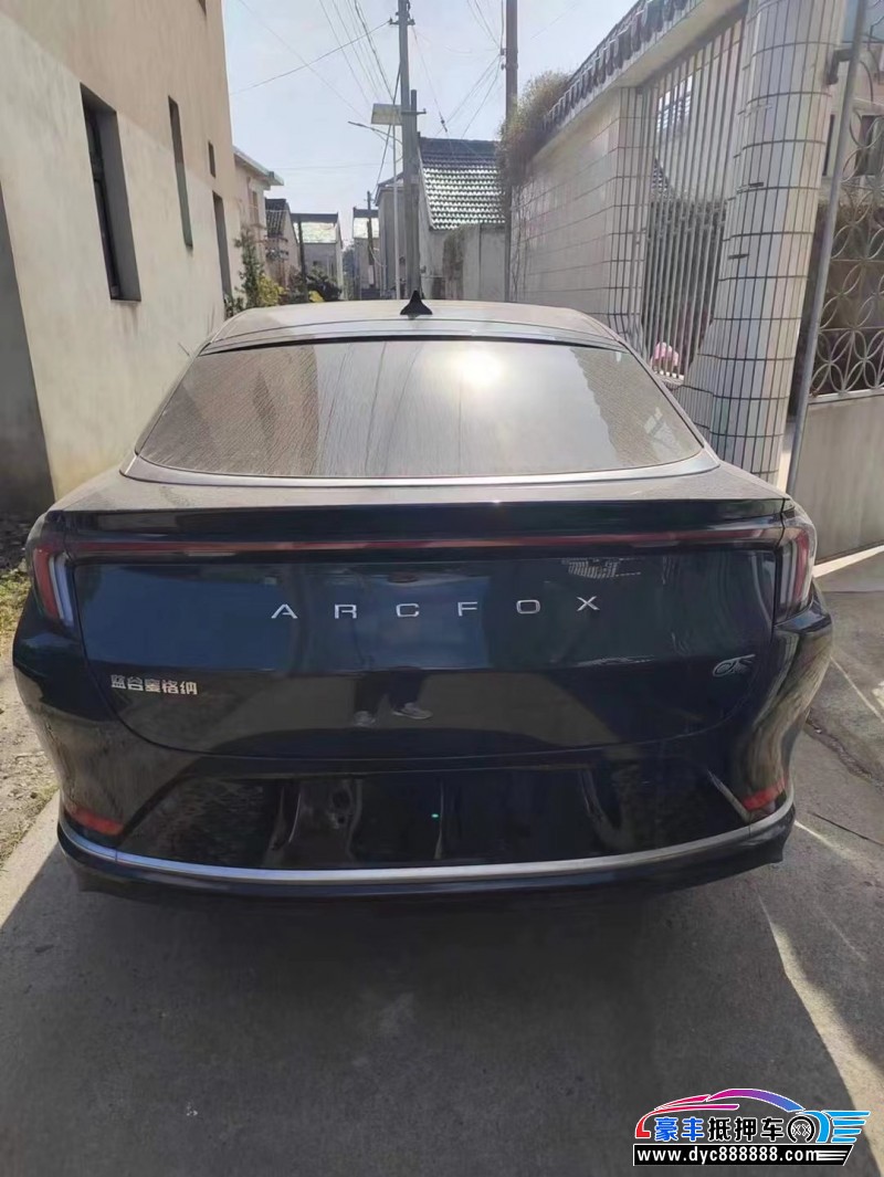 23年极狐阿尔法S轿车抵押车出售