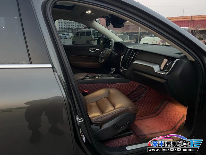 19年沃尔沃XC60轿车抵押车出售