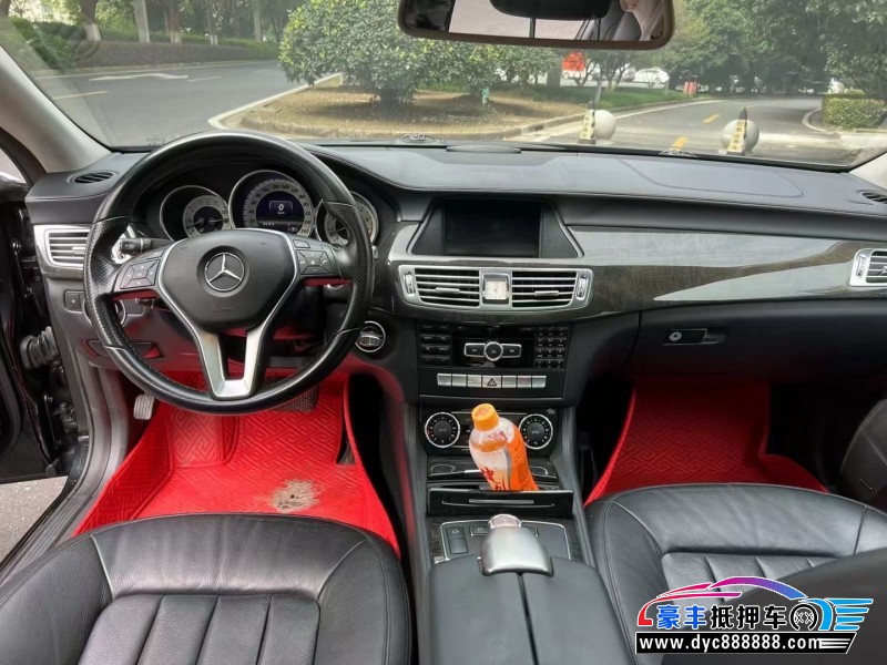 13年奔驰CLS轿车抵押车出售