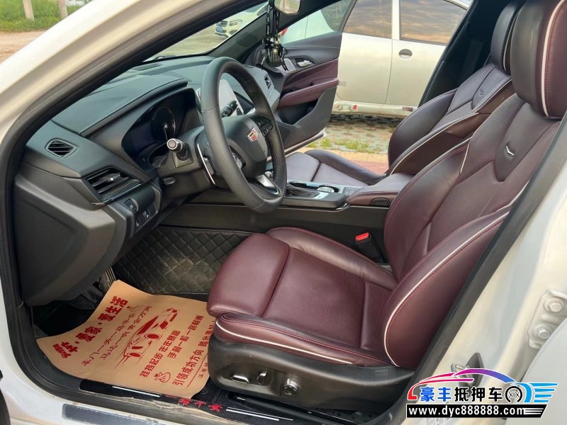 22年凯迪拉克XT4SUV抵押车出售