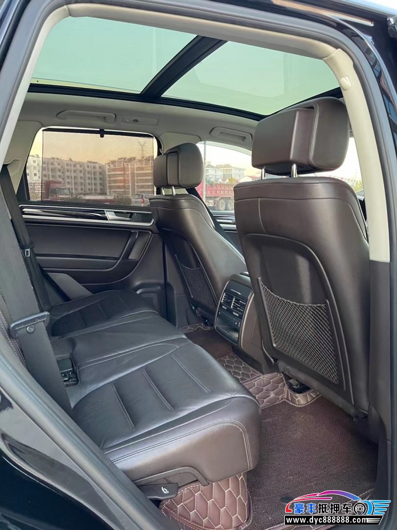 16年大众途锐轿车抵押车出售