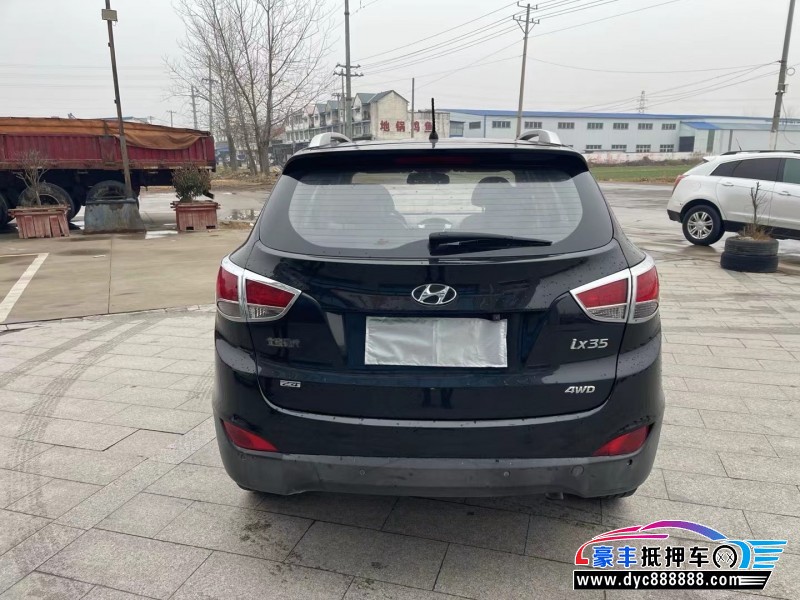 11年现代ix35轿车抵押车出售