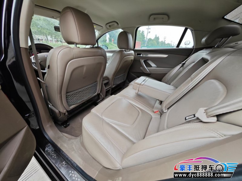 17年DS5LS轿车抵押车出售