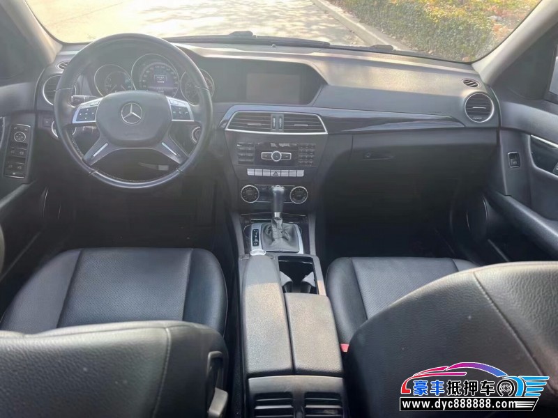 13年奔驰C轿车抵押车出售