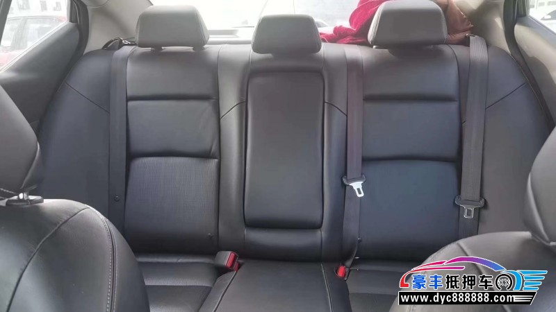 19年日产天籁轿车抵押车出售