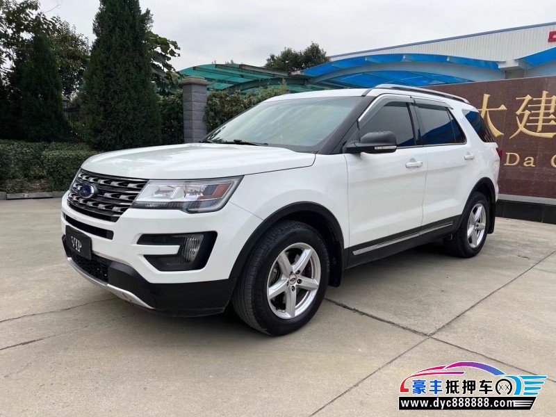 16年福特探险者轿车抵押车出售