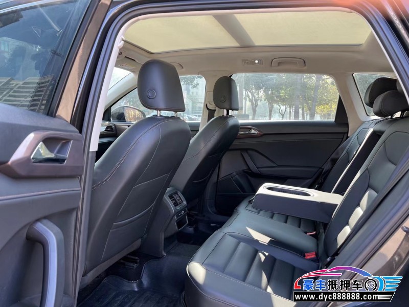 22年大众途岳轿车抵押车出售