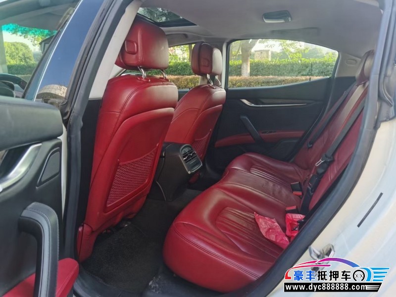 15年玛莎拉蒂Ghibli轿车抵押车出售