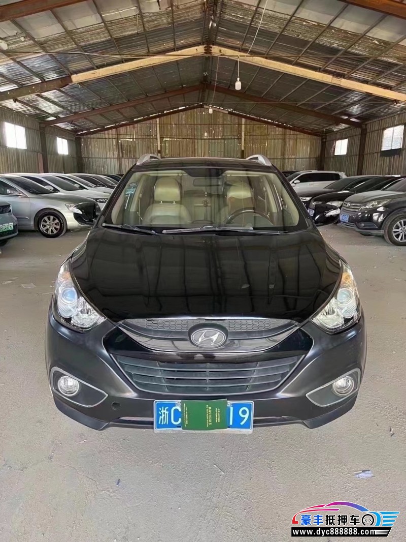 12年现代ix35轿车抵押车出售