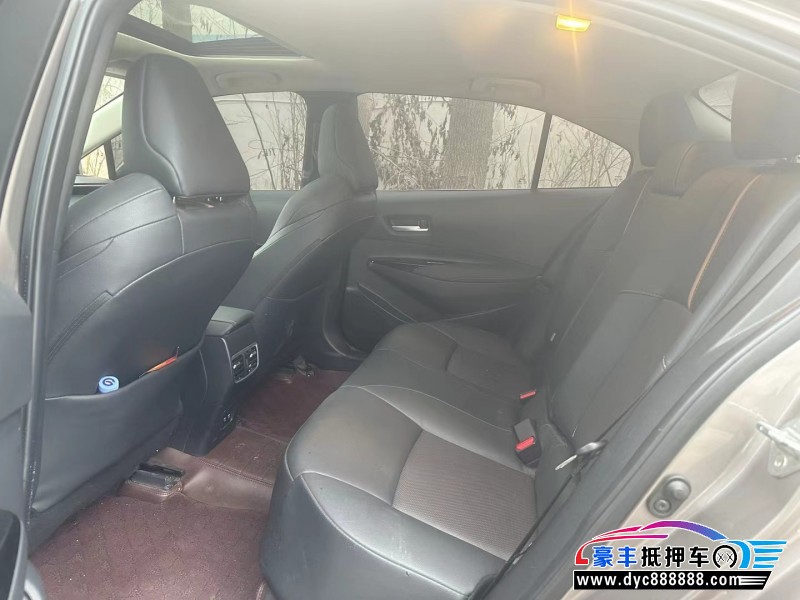 22年丰田凌尚轿车抵押车出售