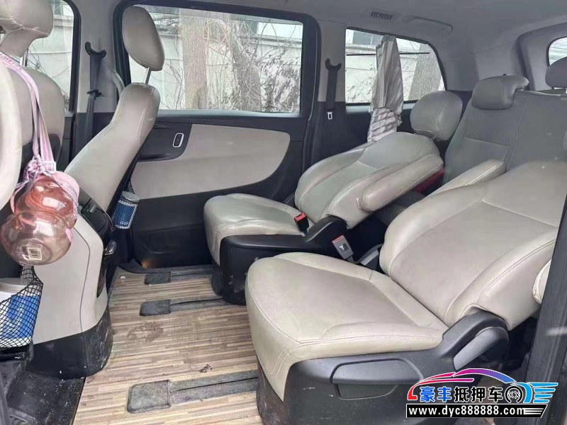 16年华颂7轿车抵押车出售