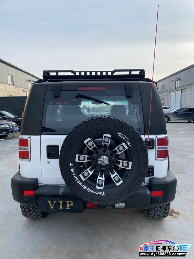 15年北京BJ40轿车抵押车出售