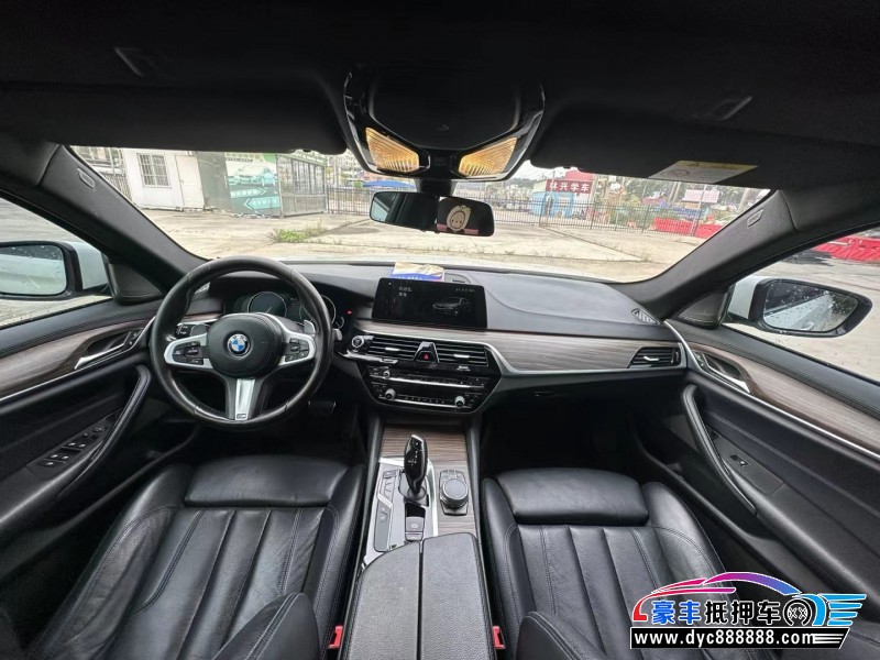 18年宝马5系轿车抵押车出售