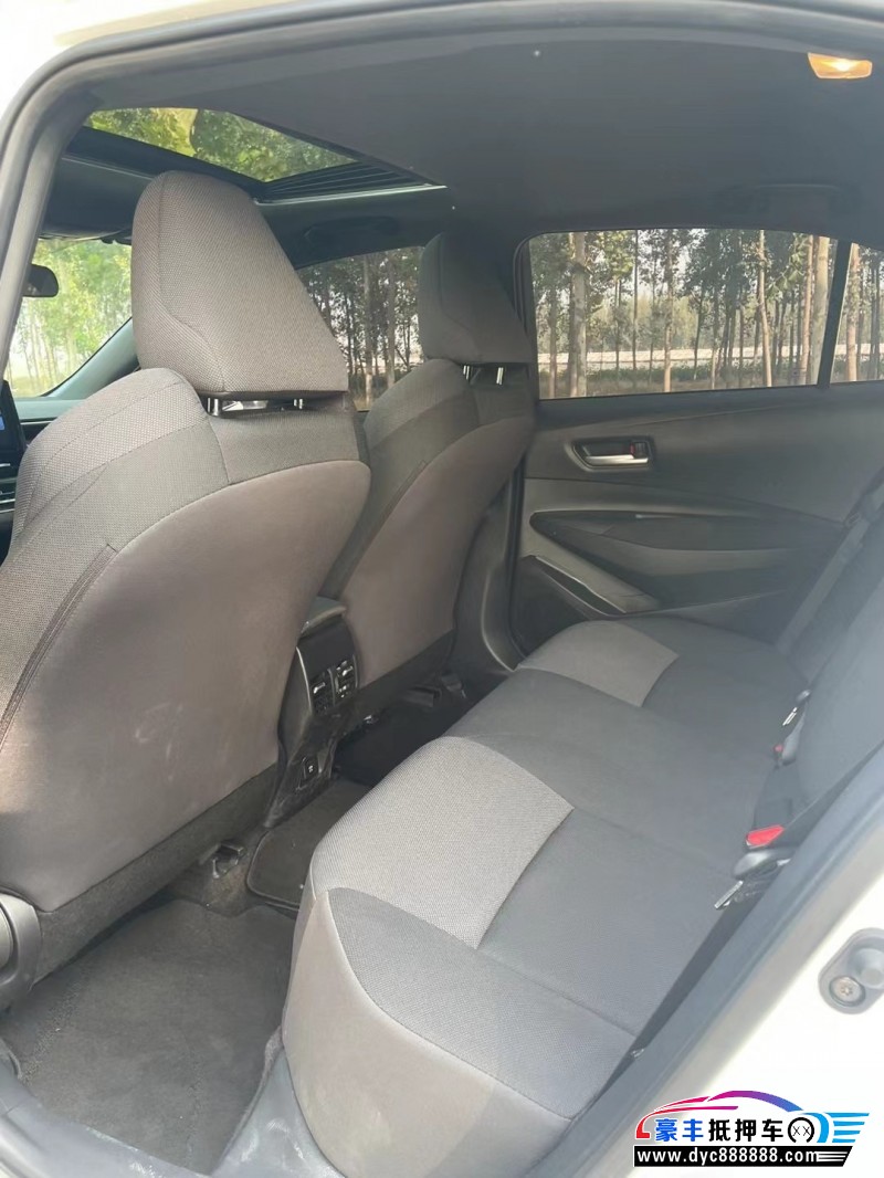 22年丰田雷凌轿车抵押车出售