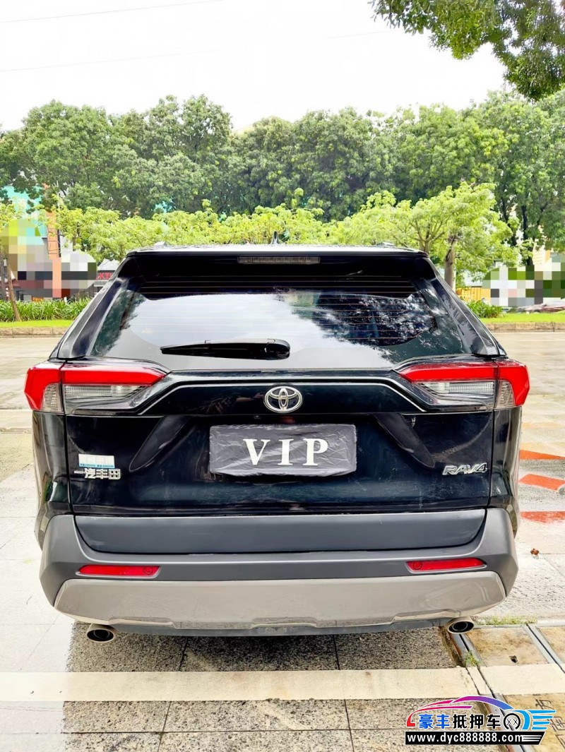 21年丰田RAV4轿车抵押车出售