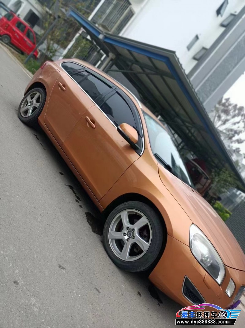 13年沃尔沃V60轿车抵押车出售