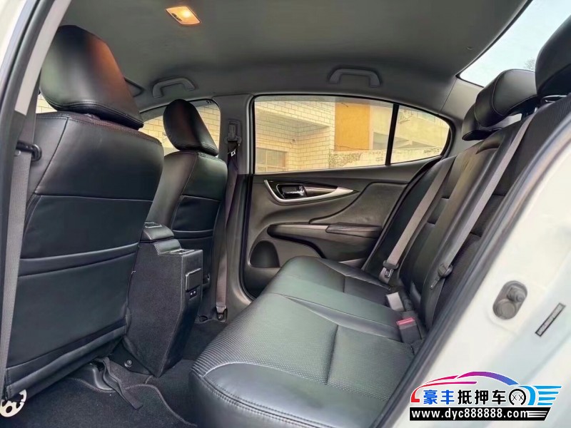 15年本田凌派轿车抵押车出售