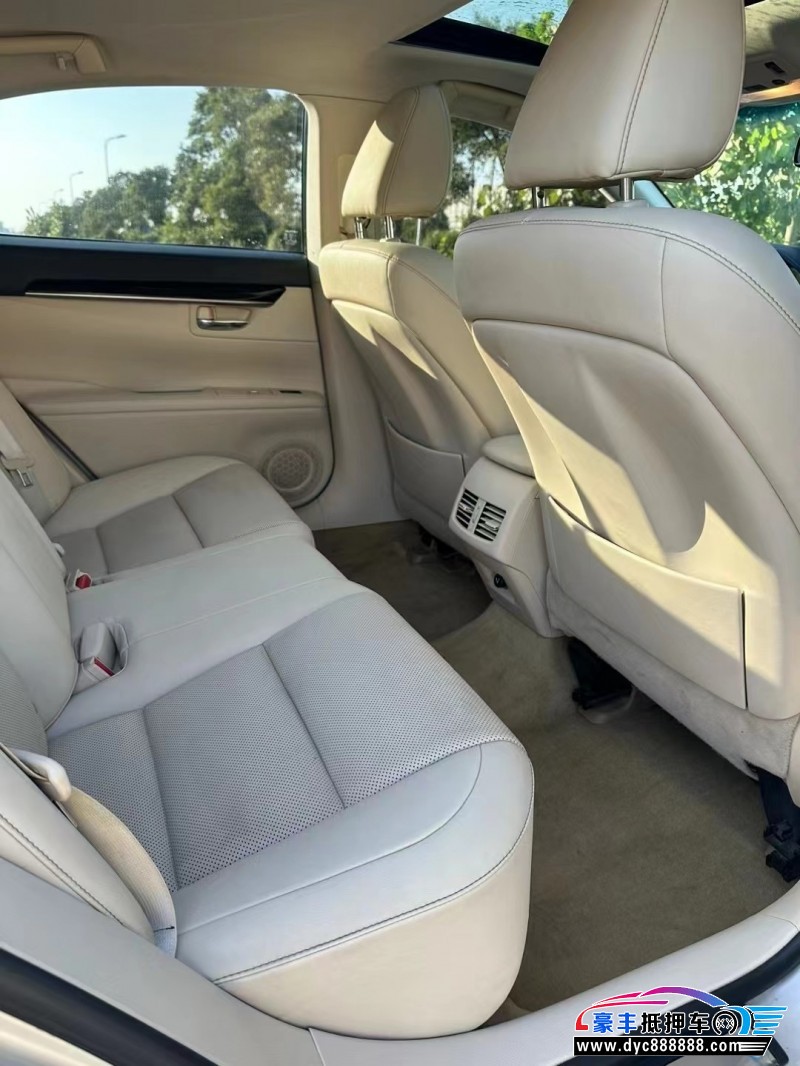 15年雷克萨斯ES轿车抵押车出售