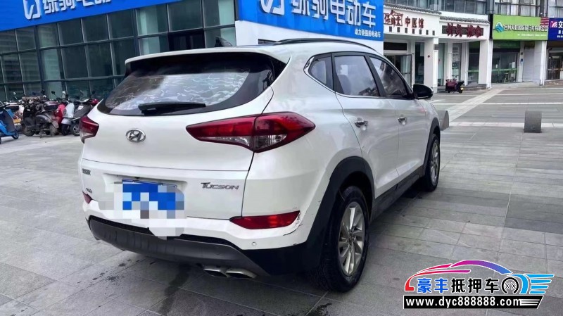 16年现代途胜轿车抵押车出售