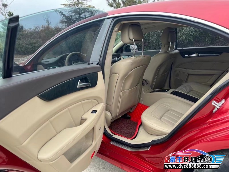 13年奔驰CLS轿车抵押车出售