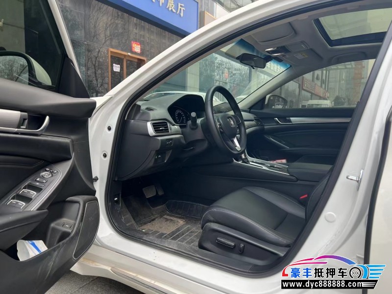 22年本田雅阁轿车抵押车出售