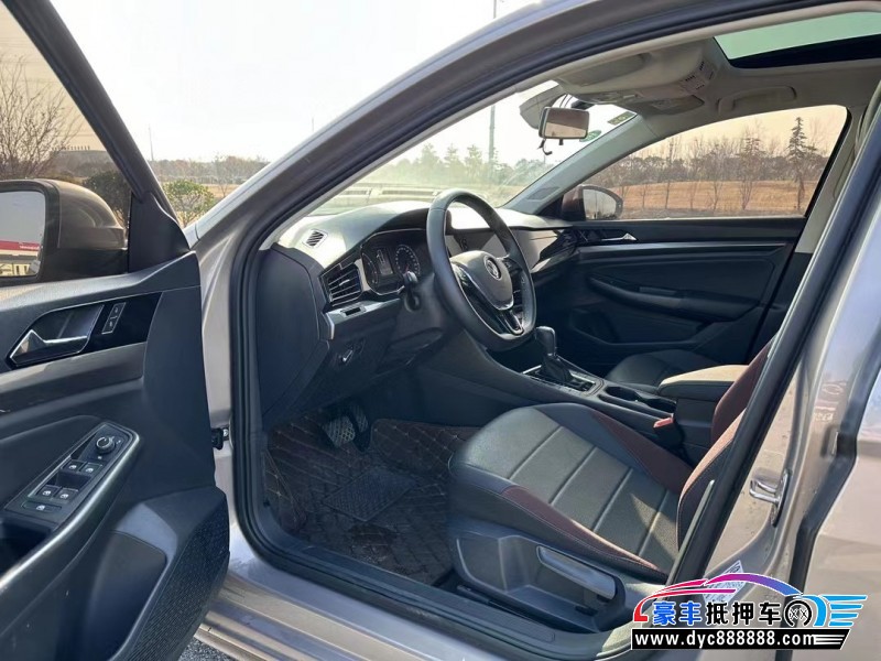 19年大众宝来轿车抵押车出售