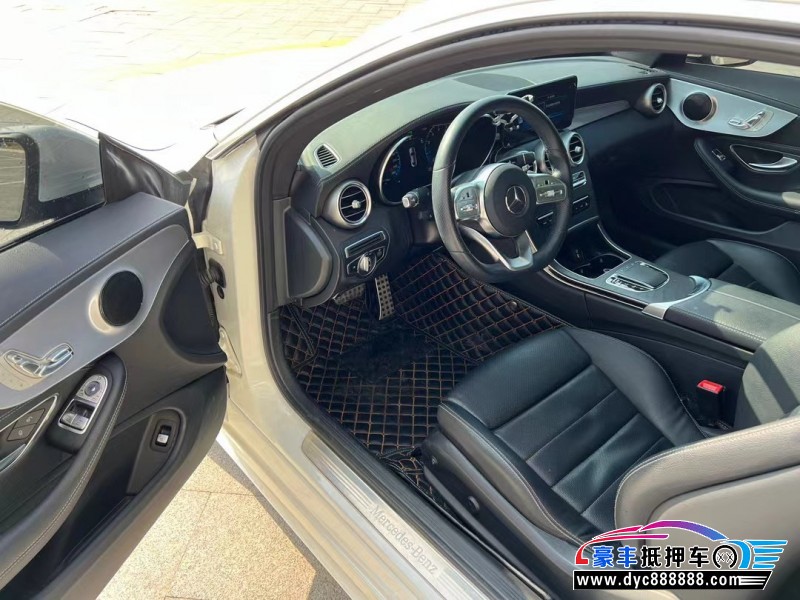 20年奔驰C轿车抵押车出售