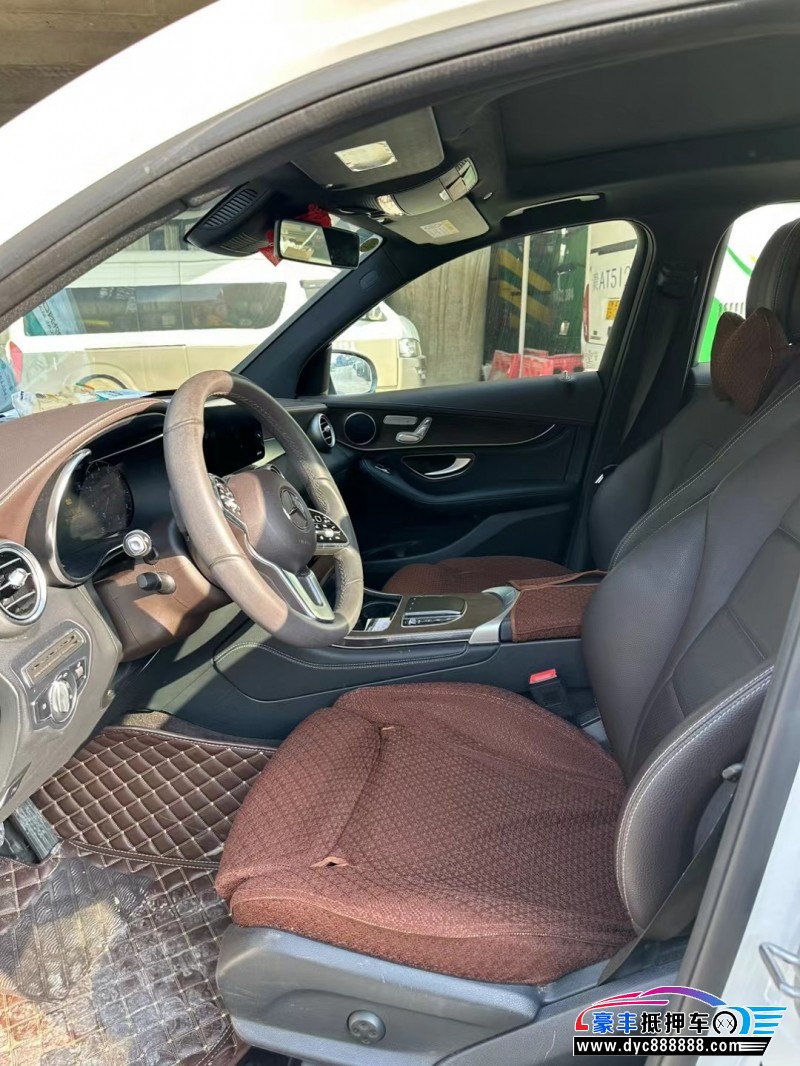 20年奔驰GLC轿车抵押车出售