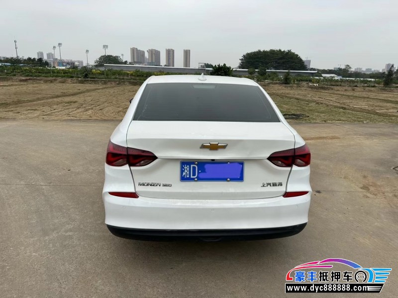 20年雪佛兰科鲁兹轿车抵押车出售