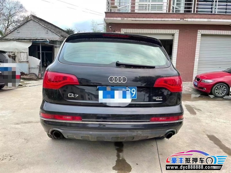 12年奥迪Q7轿车抵押车出售
