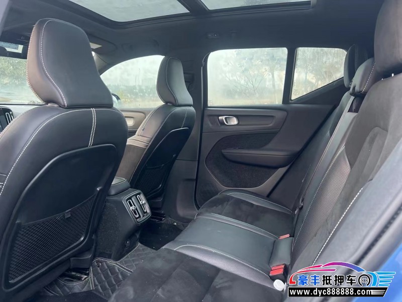 21年沃尔沃XC40SUV抵押车出售