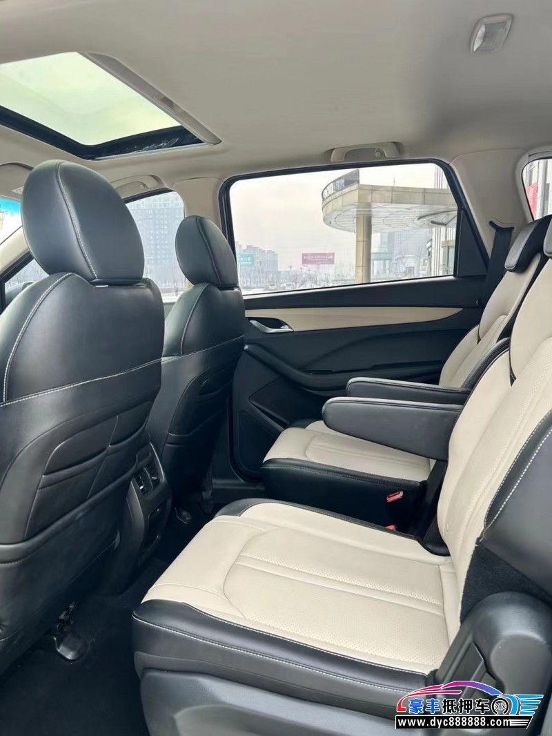 18年宝骏宝骏360轿车抵押车出售