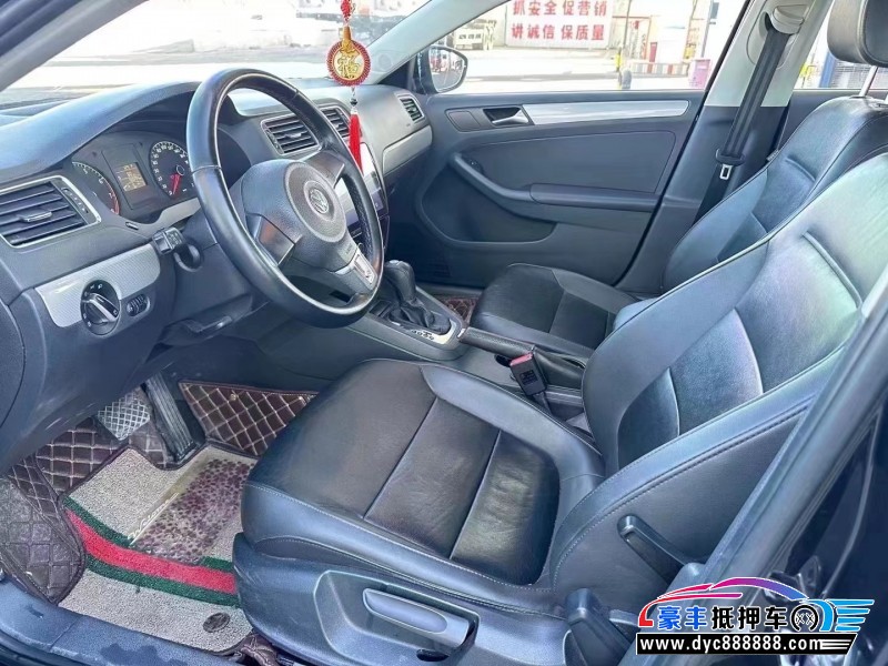 14年大众速腾轿车抵押车出售