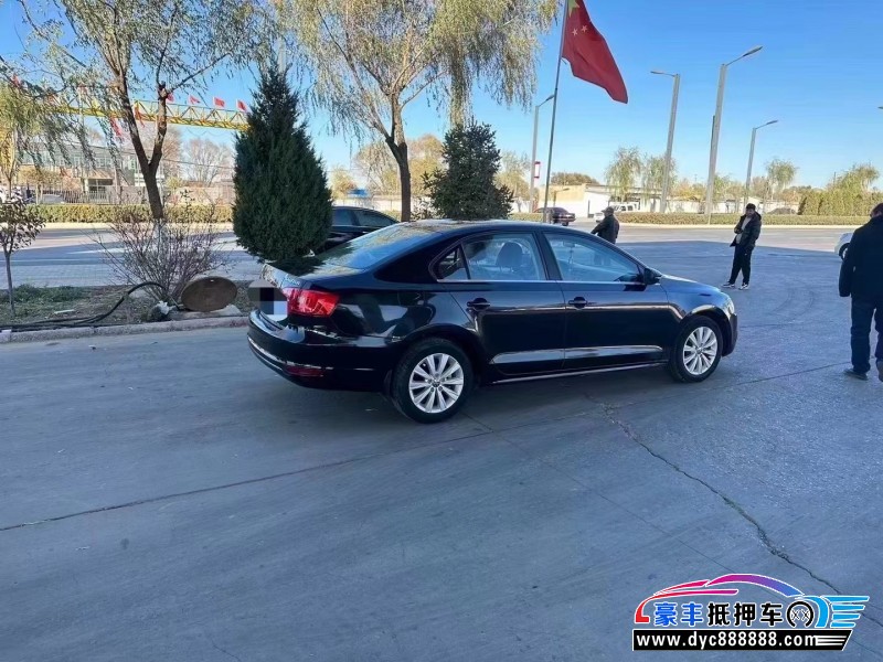 14年大众速腾轿车抵押车出售