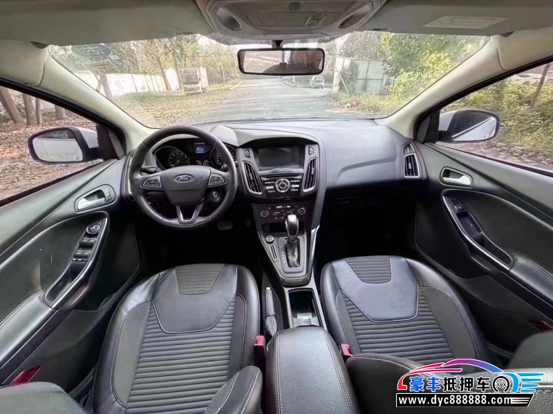 17年福特福克斯轿车抵押车出售