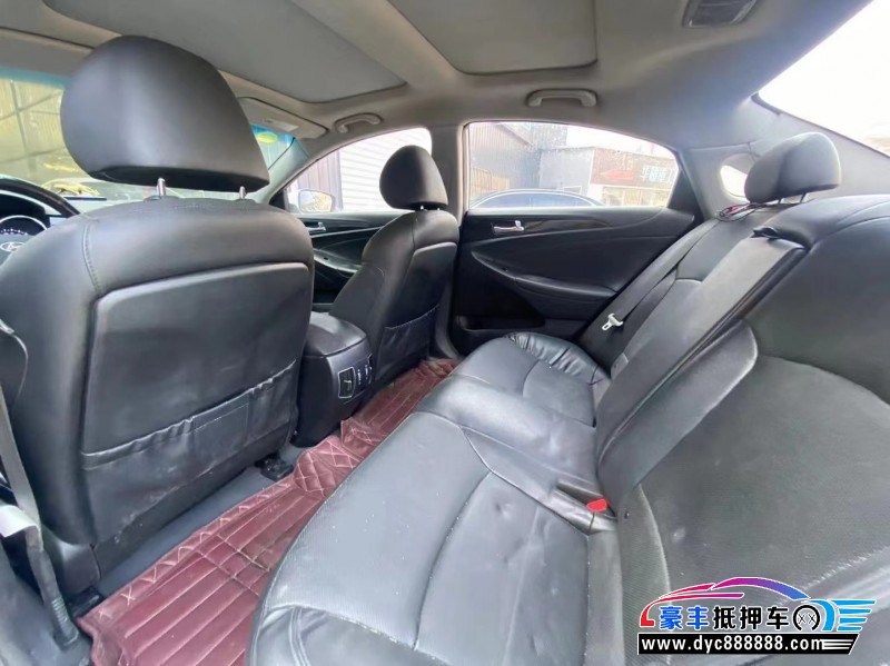 16年现代索纳塔八轿车抵押车出售