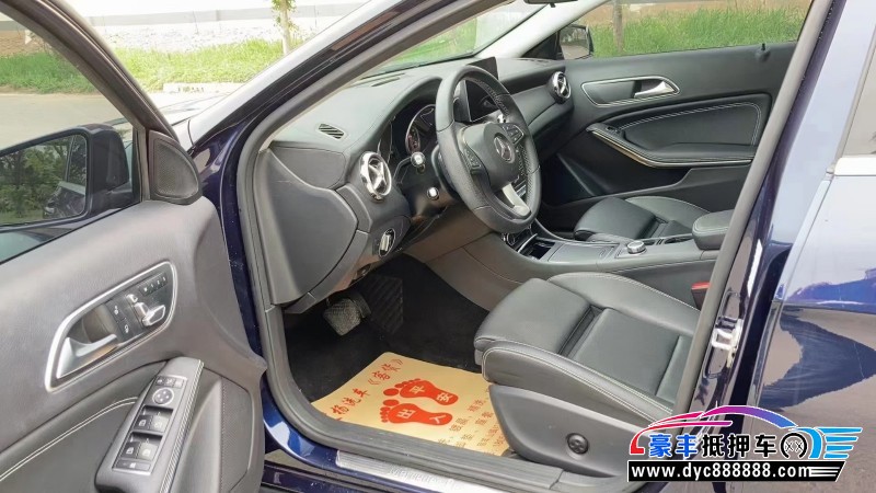 19年奔驰GLA轿车抵押车出售