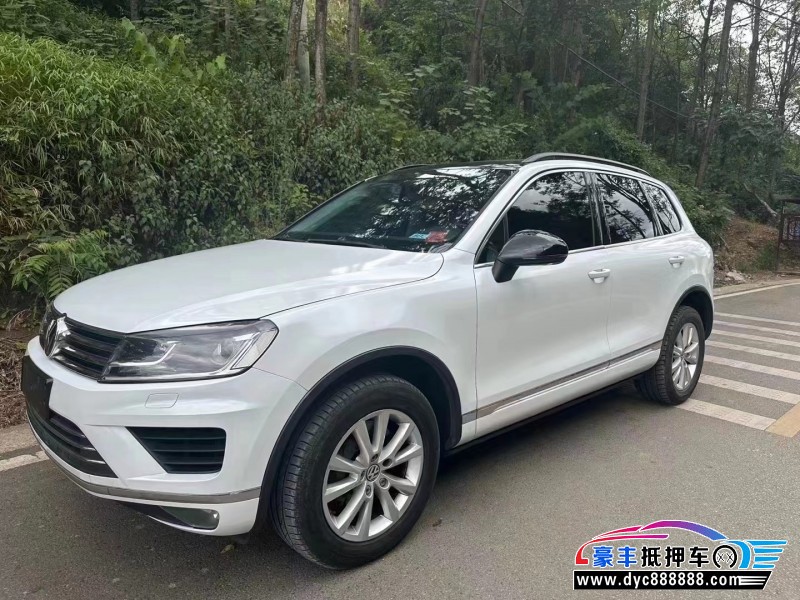 17年大众途锐轿车抵押车出售