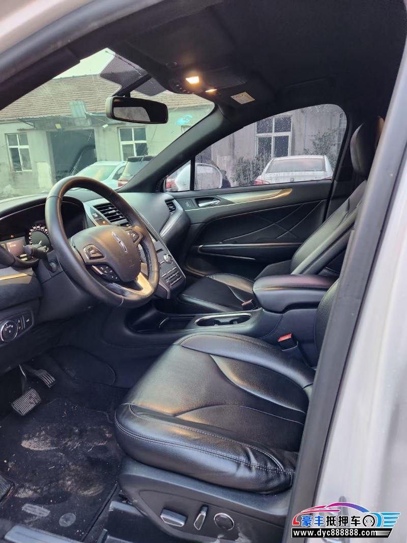 18年林肯MKC轿车抵押车出售