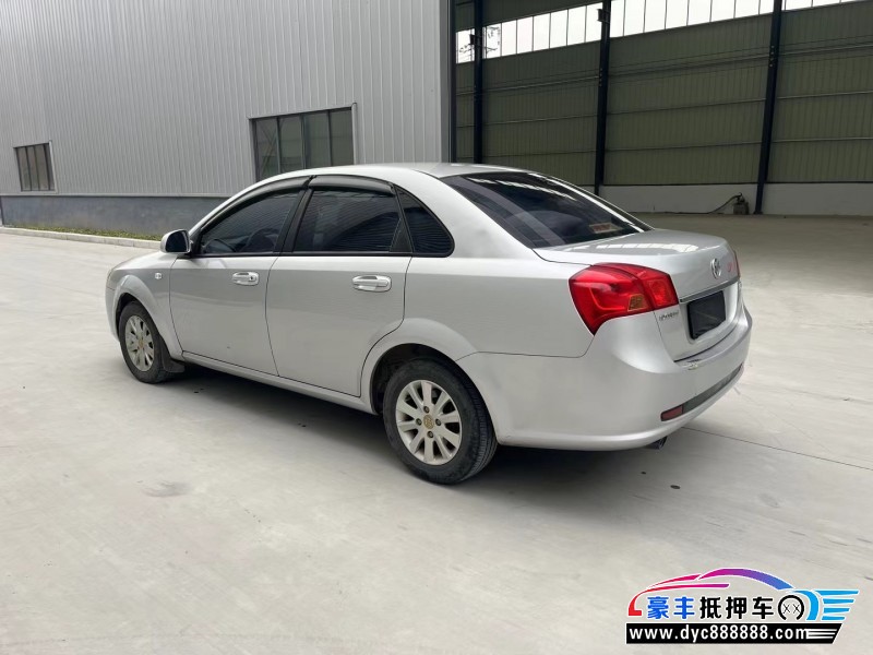 15年别克凯越轿车抵押车出售