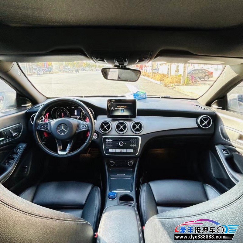 17年奔驰CLA轿车抵押车出售