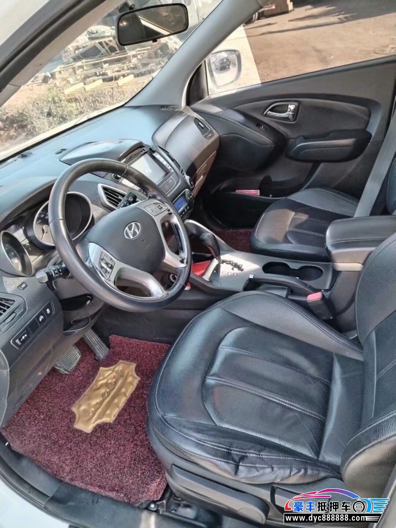 16年现代ix35SUV抵押车出售