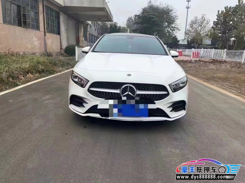 20年奔驰A轿车抵押车出售