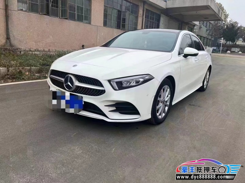 20年奔驰A轿车抵押车出售