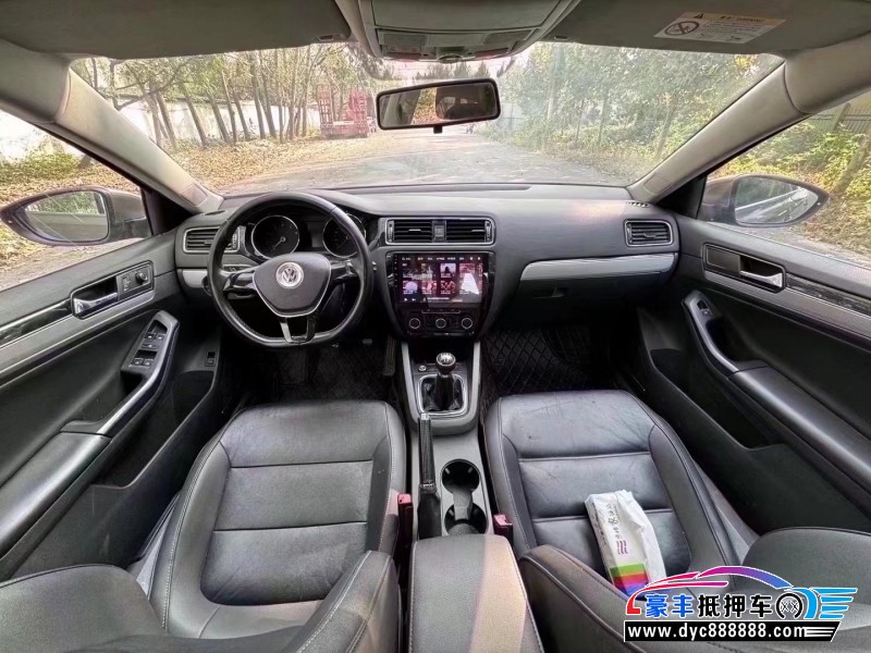 16年大众速腾轿车抵押车出售