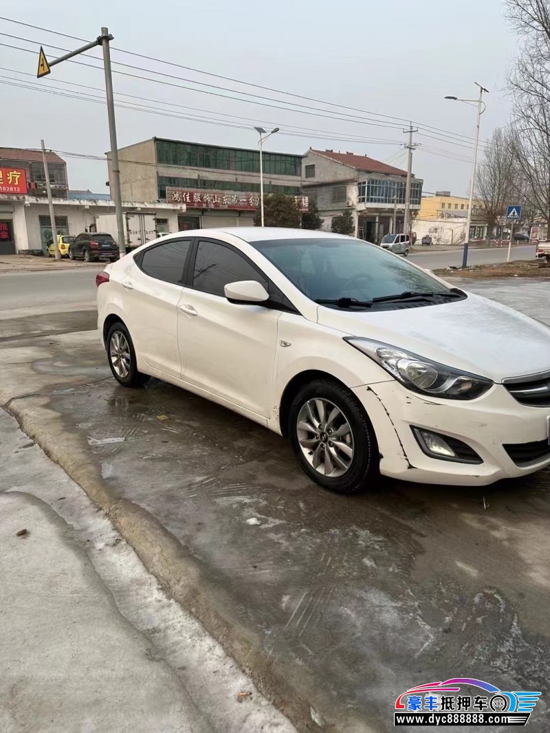 16年现代朗动轿车抵押车出售