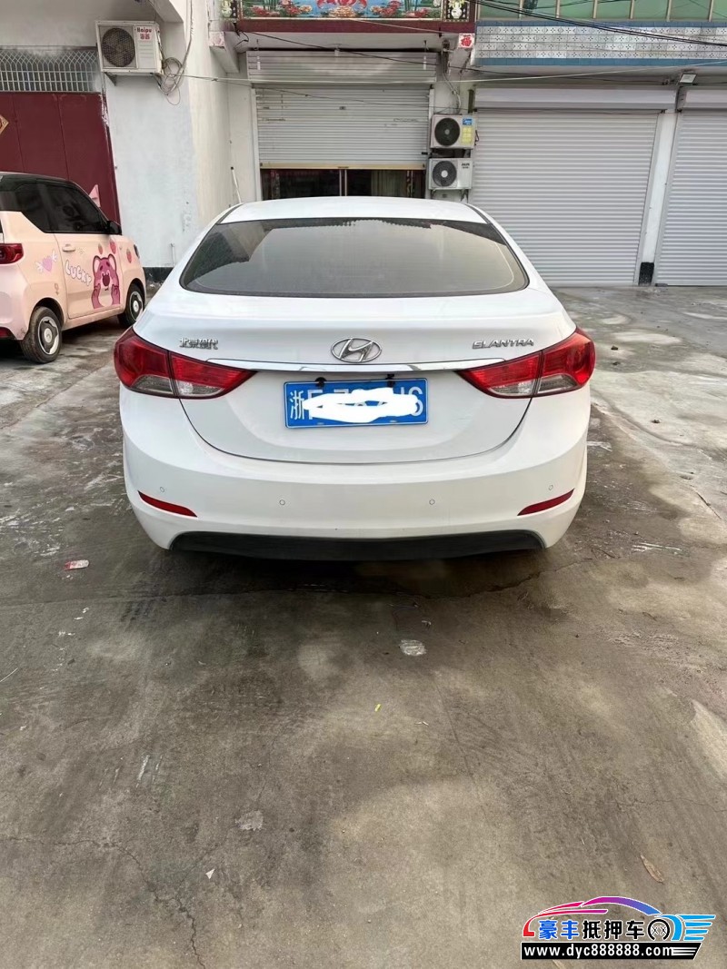 16年现代朗动轿车抵押车出售